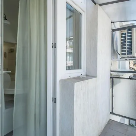 Διαμέρισμα Aristocratic Elegant 2 Bdrm Spacious Center