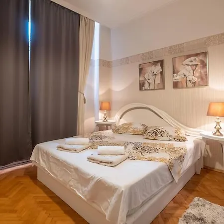 Apartamento Aristocratic Elegant 2 Bdrm Spacious Center Sofía