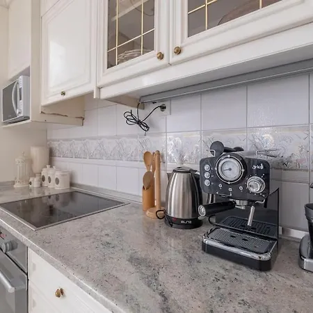 Aristocratic Elegant 2 Bdrm Spacious Center 아파트 소피아