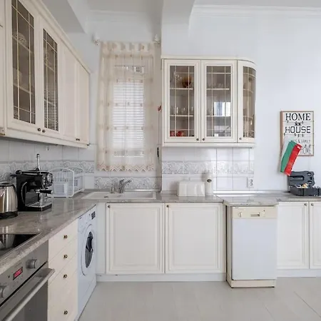 Aristocratic Elegant 2 Bdrm Spacious Center Sofia