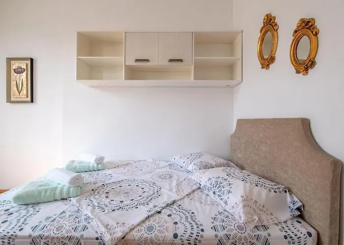 公寓 Aristocratic Elegant 2 Bdrm Spacious Center 索菲亞