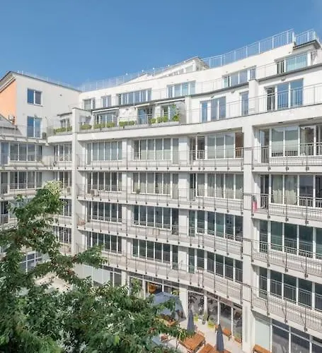 Aristocratic Elegant 2 Bdrm Spacious Center 索菲亞