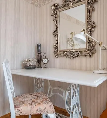 Apartmán Aristocratic Elegant 2 Bdrm Spacious Center *