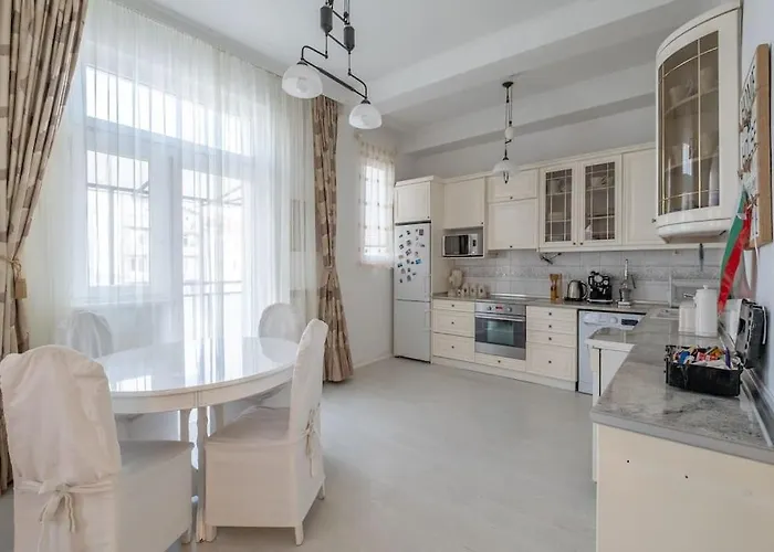 公寓 Aristocratic Elegant 2 Bdrm Spacious Center 索菲亞