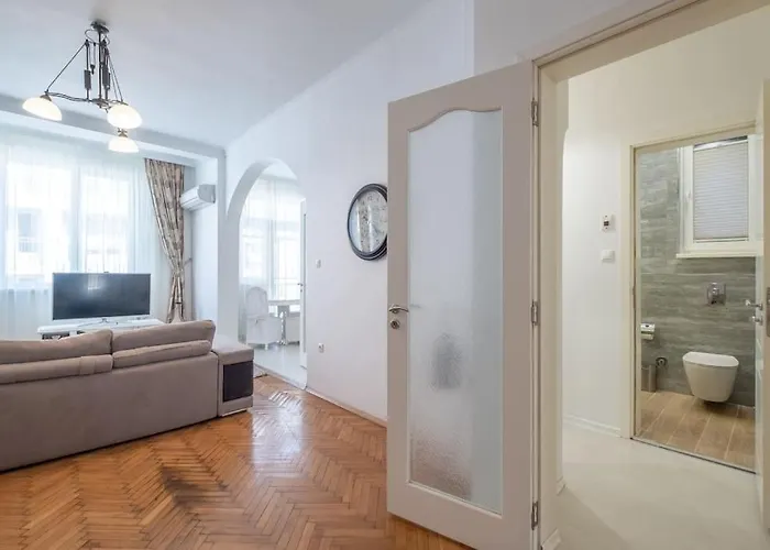 Apartamento Aristocratic Elegant 2 Bdrm Spacious Center Sofía