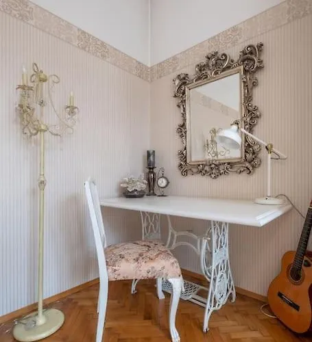 Aristocratic Elegant 2 Bdrm Spacious Center * Sofie