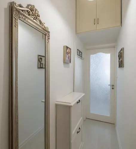 Apartmán Aristocratic Elegant 2 Bdrm Spacious Center Sofie