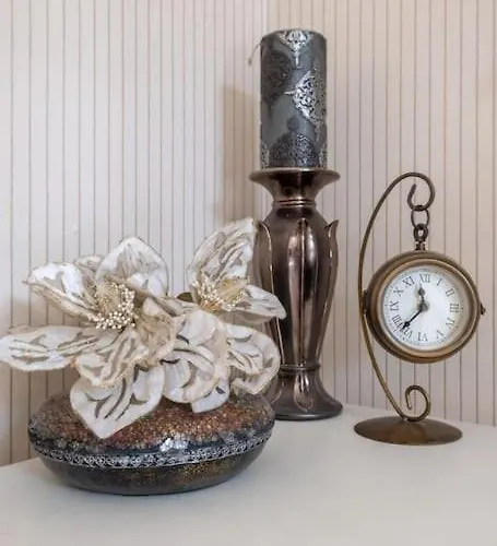 Appartement Aristocratic Elegant 2 Bdrm Spacious Center *